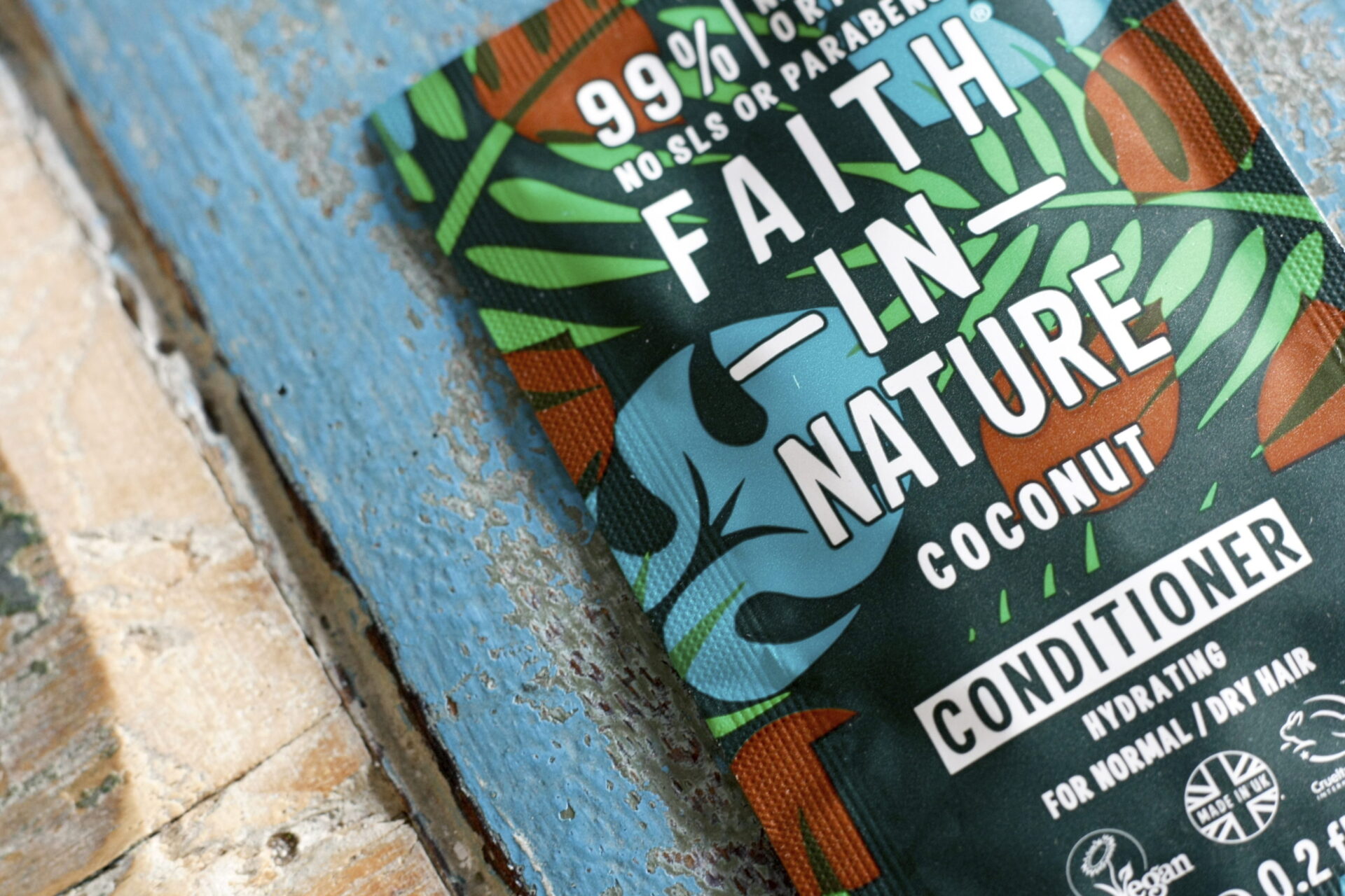 Vegan conditioner Faith in Nature